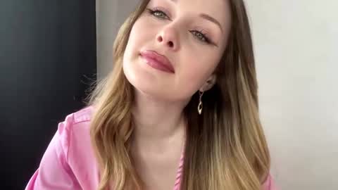Hey there my name is Sarah online show from 04-10-26, 11:04
