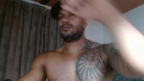 Snapshot of manolofitt chatting on 05-10-26, 05:29 Manolo online show from 05-10-26, 05:29