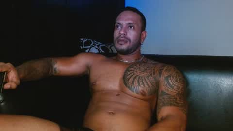 Snapshot of manolofitt chatting on 06-18-26, 09:30 Manolo online show from 06-18-26, 09:30