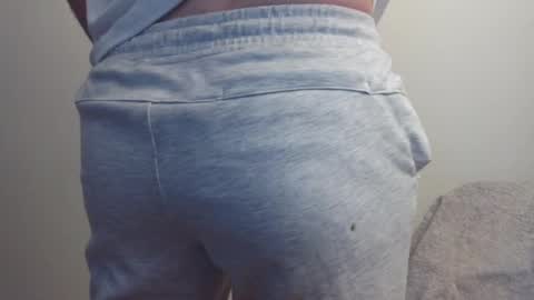 Snapshot of mantoy2000 chatting on 03-28-26, 12:27 mantoy2000 online show from 03-28-26, 12:27