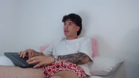 Manuel online show from 07-26-26, 12:41