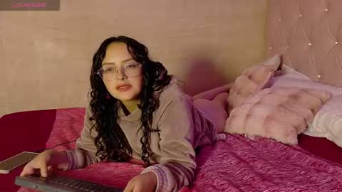 Manu  online show from 06-12-26, 01:26