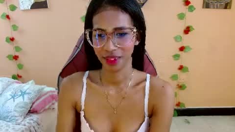 Snapshot of mara_summer chatting on 04-24-26, 01:24 Mara 3 online show from 04-24-26, 01:24