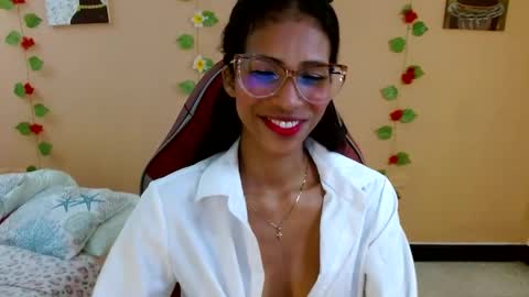Snapshot of mara_summer chatting on 05-01-26, 01:16 Mara 3 online show from 05-01-26, 01:16