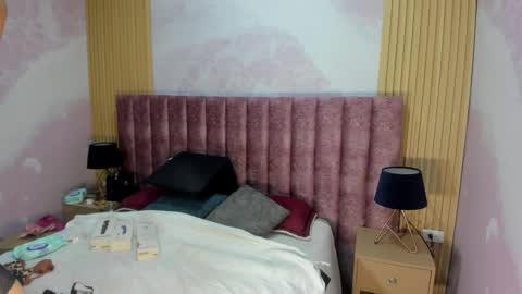 Snapshot of maralinette22 chatting on 02-12-26, 11:49 maralinette22 online show from 02-12-26, 11:49