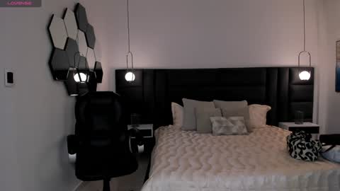 Snapshot of mararicci chatting on 12-30-24, 12:09 MARA online show from 12-30-24, 12:09