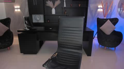 Snapshot of mararicci chatting on 02-13-25, 04:54 MARA online show from 02-13-25, 04:54