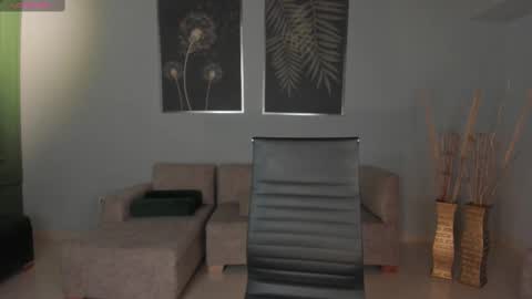 Snapshot of mararicci chatting on 03-07-25, 04:35 MARA online show from 03-07-25, 04:35