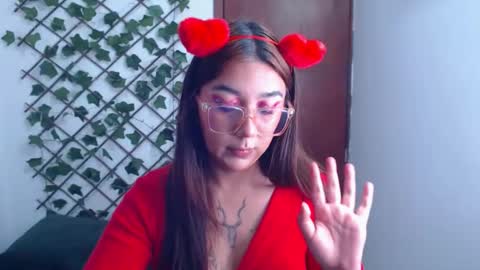 Snapshot of marce_bunny chatting on 02-14-26, 11:45 Marcela online show from 02-14-26, 11:45