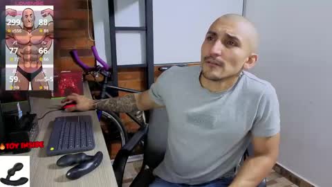Snapshot of marckmuscle chatting on 04-20-26, 02:14 Marck Independent model online show from 04-20-26, 02:14
