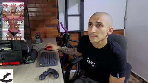 Snapshot of marckmuscle chatting on 04-26-26, 03:48 Marck Independent model online show from 04-26-26, 03:48