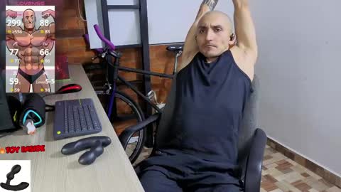 Snapshot of marckmuscle chatting on 04-28-26, 01:37 Marck Independent model online show from 04-28-26, 01:37