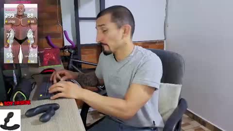 Snapshot of marckmuscle chatting on 06-22-26, 04:20 Marck Independent model online show from 06-22-26, 04:20