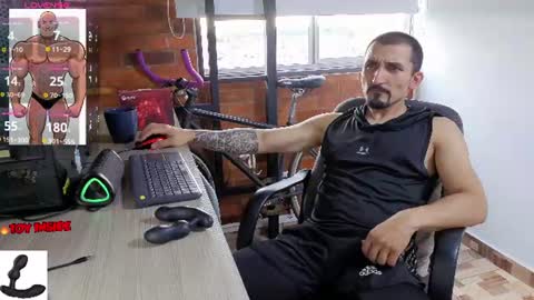 Snapshot of marckmuscle chatting on 06-25-26, 10:03 Marck Independent model online show from 06-25-26, 10:03