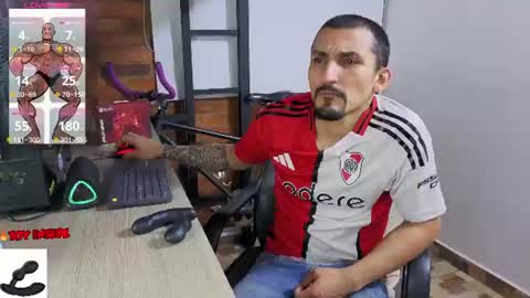 Snapshot of marckmuscle chatting on 06-30-26, 12:33 Marck Independent model online show from 06-30-26, 12:33