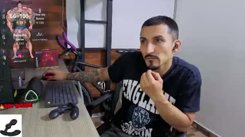 Snapshot of marckmuscle chatting on 07-19-26, 03:54 Marck Independent model online show from 07-19-26, 03:54