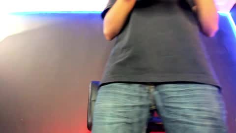 Snapshot of marcusgrayy chatting on 04-08-26, 11:21 Marcus online show from 04-08-26, 11:21