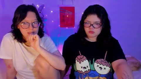 Snapshot of marcy_grey chatting on 02-25-26, 12:20 danna online show from 02-25-26, 12:20