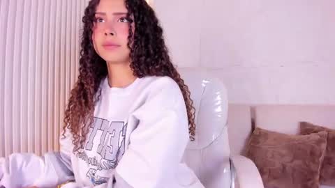 Snapshot of marelynsummer chatting on 06-16-26, 11:35 Marelyn online show from 06-16-26, 11:35