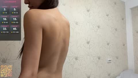 Snapshot of margaretawieczorek chatting on 06-05-26, 06:52 Emily online show from 06-05-26, 06:52