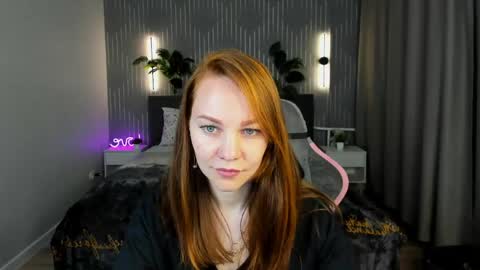 Margo Kellly online show from 04-27-26, 01:03