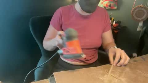 Elle online show from 03-30-26, 01:12