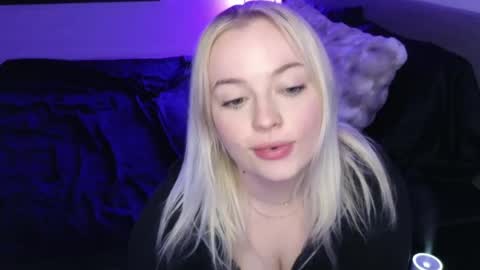 margot_robbie7 online show from 03-24-26, 12:59