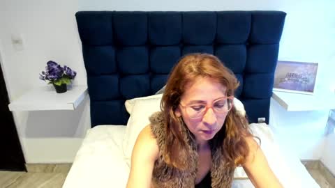 Snapshot of margot_whisper chatting on 01-14-25, 12:14 Margot online show from 01-14-25, 12:14