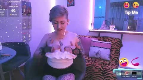 Maria fernanda online show from 11-27-25, 10:23