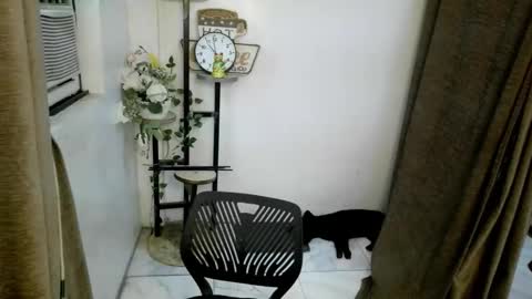 Marga online show from 10-08-25, 01:47