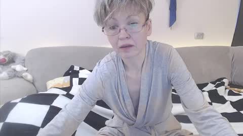 Mari online show from 04-05-26, 05:59