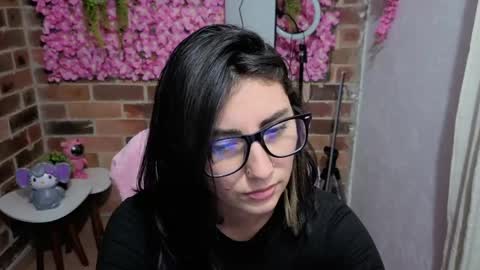 Snapshot of mariagh_ chatting on 04-30-26, 11:42 Maria online show from 04-30-26, 11:42