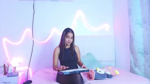 Snapshot of mariana_edenroom chatting on 02-03-26, 03:17 maria online show from 02-03-26, 03:17