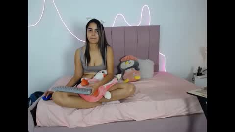 Snapshot of mariana_edenroom chatting on 02-04-26, 03:40 maria online show from 02-04-26, 03:40