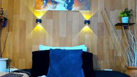 Snapshot of marianaa90 chatting on 04-23-26, 03:25 Mariana Angel online show from 04-23-26, 03:25