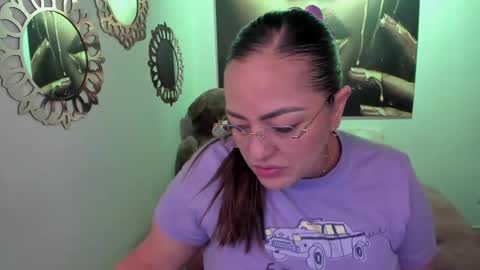 Mariana Lopez online show from 05-25-26, 12:49