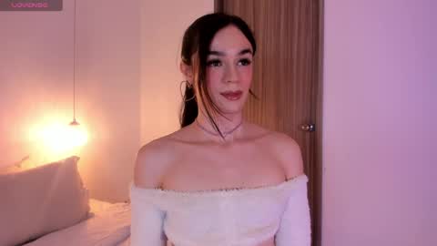 Snapshot of marianasynn_ chatting on 05-18-26, 01:45 online show from 05-18-26, 01:45