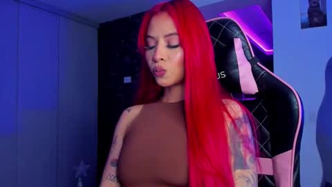 M A R I A N E online show from 01-07-26, 04:26