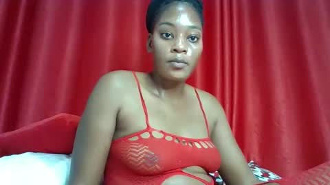 Snapshot of maribellah1 chatting on 11-23-25, 09:47 Pauline online show from 11-23-25, 09:47