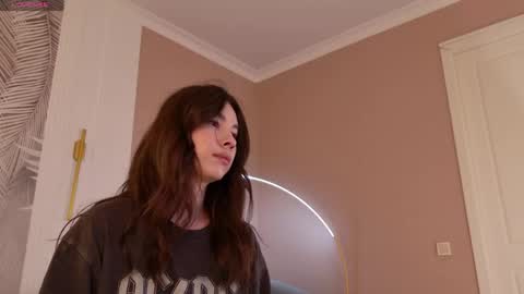 Marie LEAVE YOUR  WITH ME online show from 05-03-26, 05:02