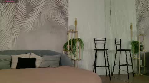 Marie LEAVE YOUR  WITH ME online show from 06-29-26, 05:03