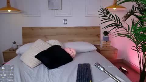 Mary online show from 07-10-26, 03:00