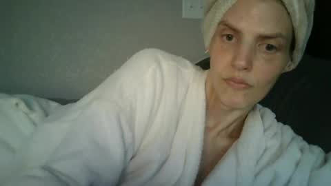 Mariejojo online show from 07-11-26, 12:19