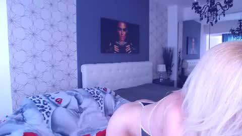 Snapshot of marimais chatting on 06-28-26, 07:25 Mary Mais online show from 06-28-26, 07:25