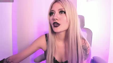 Snapshot of marin_kitoko chatting on 07-02-26, 10:27 Marin kitoko online show from 07-02-26, 10:27