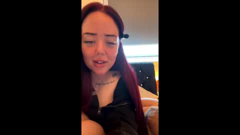 marinebelle11 online show from 06-10-26, 06:18