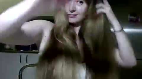 Snapshot of marizafouset chatting on 06-16-26, 12:57 MarizaFouset online show from 06-16-26, 12:57