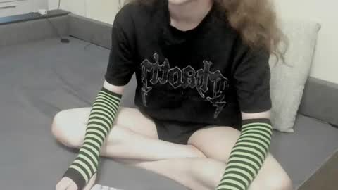 Snapshot of markglover chatting on 06-26-26, 08:35 Mark online show from 06-26-26, 08:35