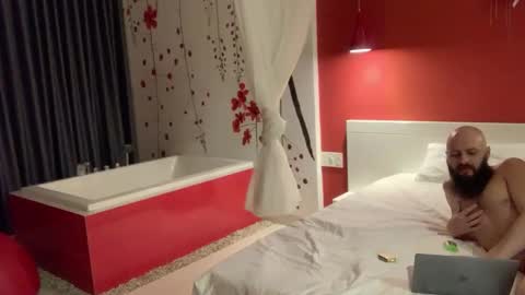 Snapshot of markiza_karabasa chatting on 01-01-25, 05:44 Adam and Eve online show from 01-01-25, 05:44