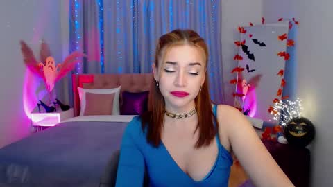 Snapshot of marladewis chatting on 10-19-25, 11:44 MarlaDewis online show from 10-19-25, 11:44